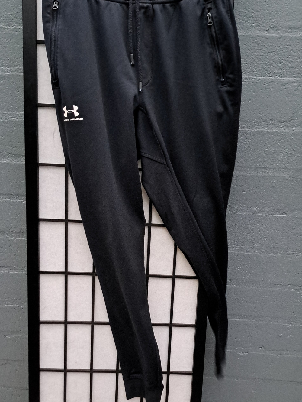 Under Armour Women's Black Athletic Joggers with Zip Pockets
